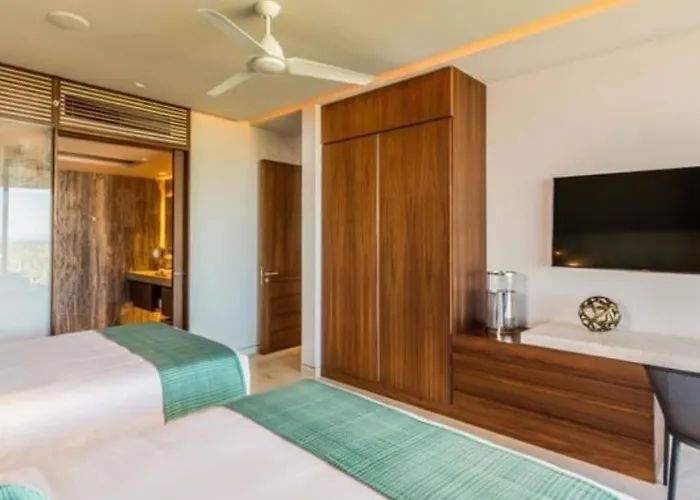 Hotel Solaz, A Luxury Collection Resort, Cabos Tourist Corridor